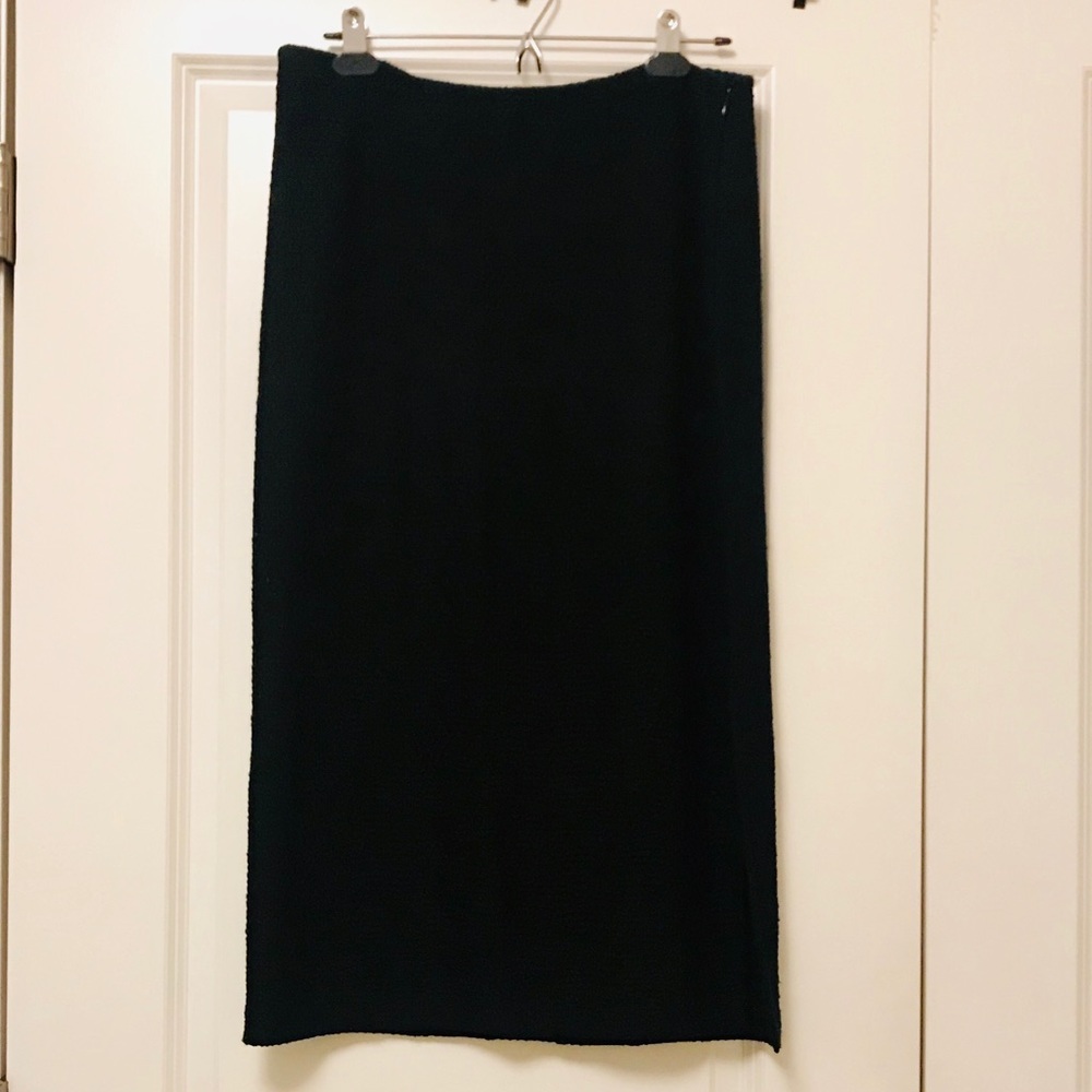 ST. JOHN “CAVIAR COLLECTION” 🖤 KNIT PENCIL SKIRT